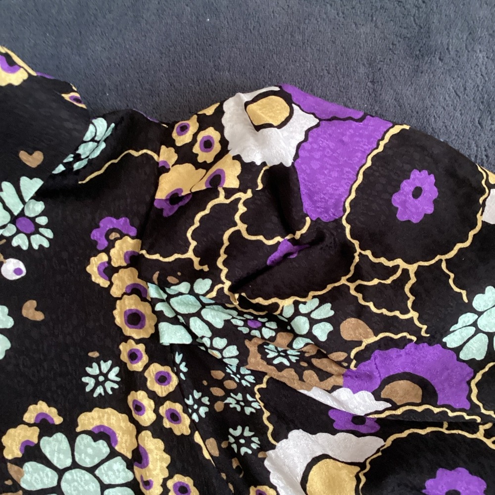 Ted Baker London Black Yvonn Exaggerated Shoulder Floral Crepe Top‎ Size 1 - Picture 4 of 16